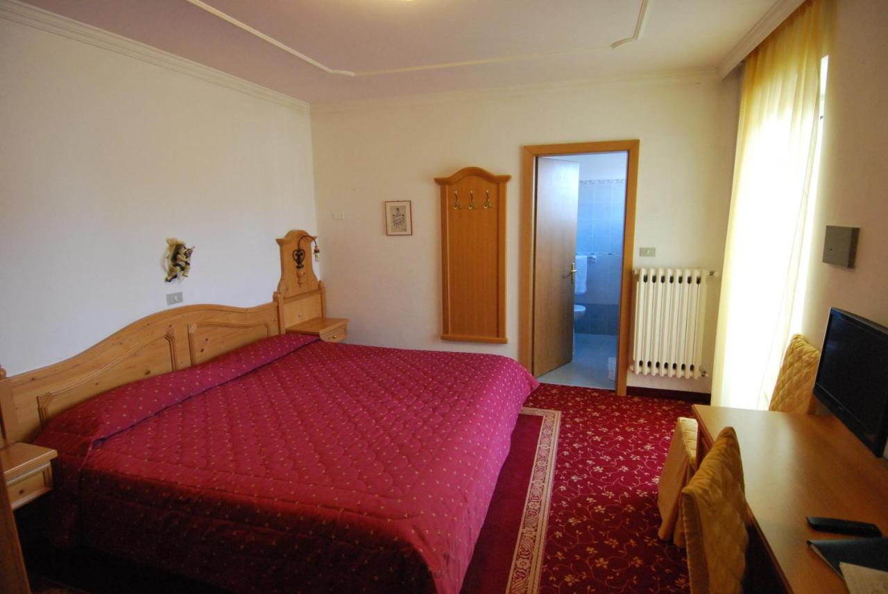 Hotel Belvedere Srl Fai della Paganella Room photo